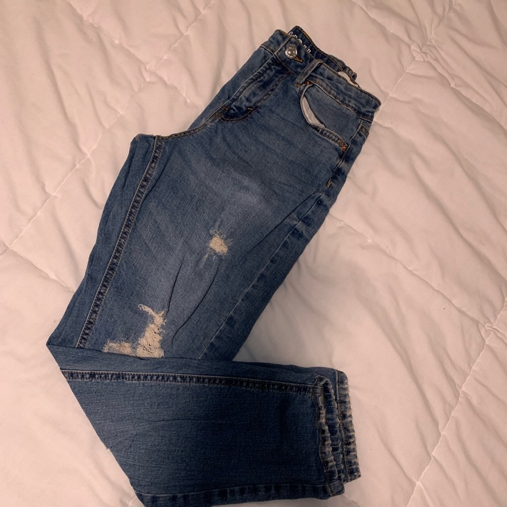 Distressed Boyfriend Jeans